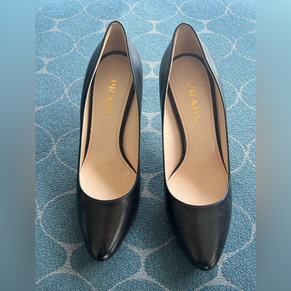 Prada Black Pump:  Italy size 36.5 (US Size 6)